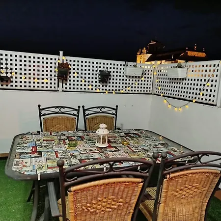 El Akito, Apartment